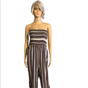 Full Circle Trends size M ankle cute jumpsuit 💖